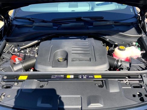 New 2026 Land Rover Range Rover SE image 16