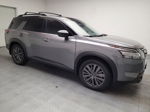 Used 2022 Nissan Pathfinder SL w/ SL Premium Package FWD image 11