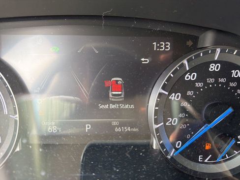 Used 2020 Toyota Highlander XLE AWD/4WD image 12
