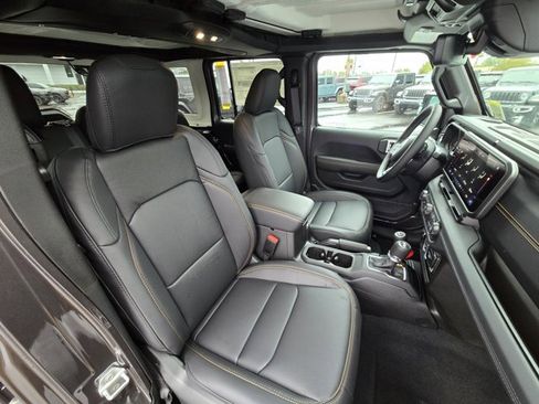 New 2026 Jeep Wrangler Sahara AWD/4WD image 26