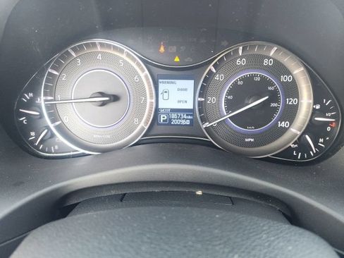 Used 2017 INFINITI QX80 2WD w/ Driver Assistance Package image 7