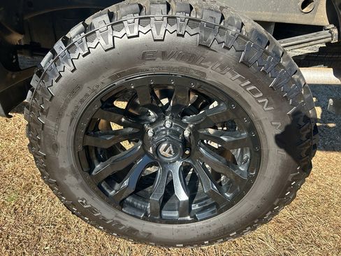 Used 2019 Chevrolet Silverado 1500 Custom Trail Boss w/ Custom Convenience Package image 30