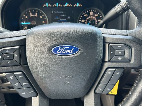 Used 2018 Ford F150 XLT w/ Equipment Group 302A Luxury AWD/4WD image 14