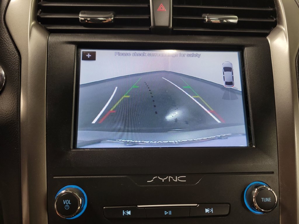 Used 2019 Ford Fusion SE FWD image 21