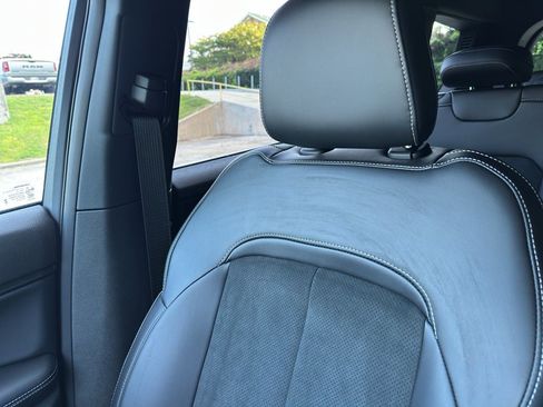 New 2025 Jeep Grand Cherokee L Altitude image 23