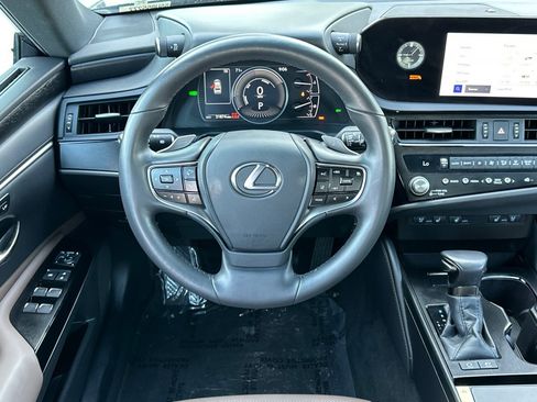 Used 2025 Lexus ES 300h w/ Premium Package FWD image 28