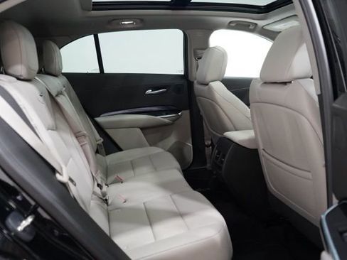 Used 2023 Cadillac XT4 Luxury w/ Cold Weather Package AWD/4WD image 35