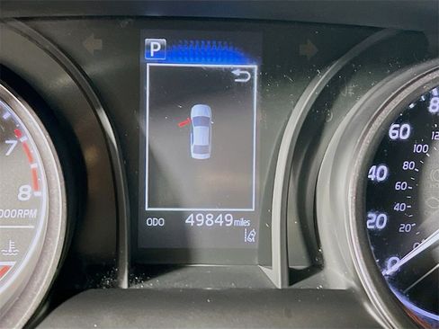 Certified 2022 Toyota Camry SE image 12
