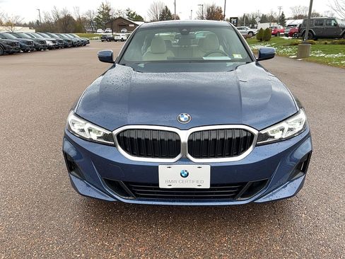 Certified 2023 BMW 330i xDrive Sedan w/ Convenience Package image 3