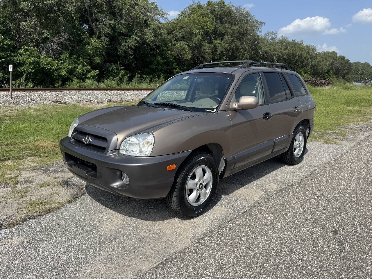 Used 2006 Hyundai Santa Fe GLS FWD image 2