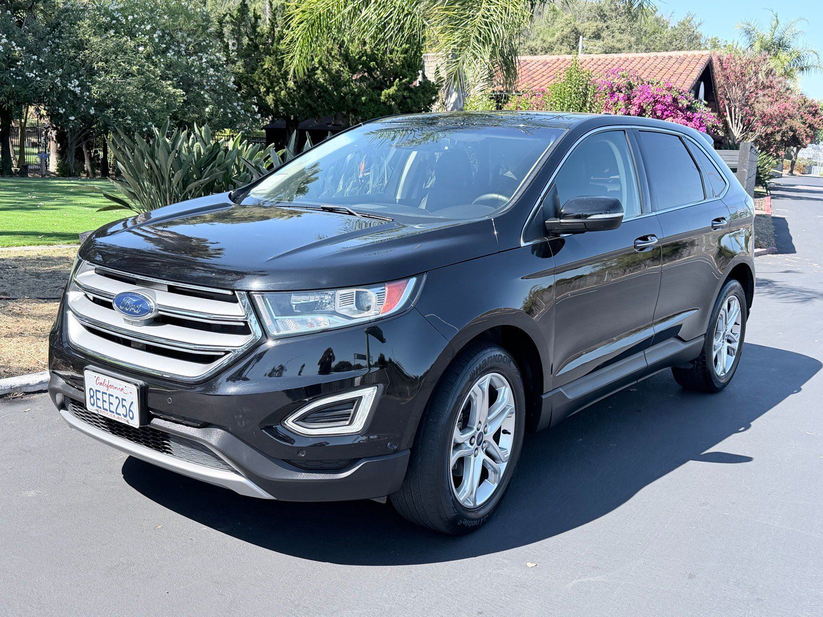 Used 2018 Ford Edge Titanium w/ Equipment Group 302A FWD image 1