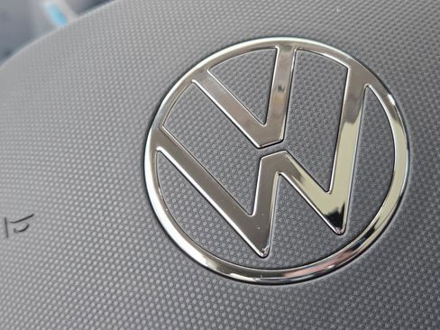 New 2026 Volkswagen Tiguan SE image 25