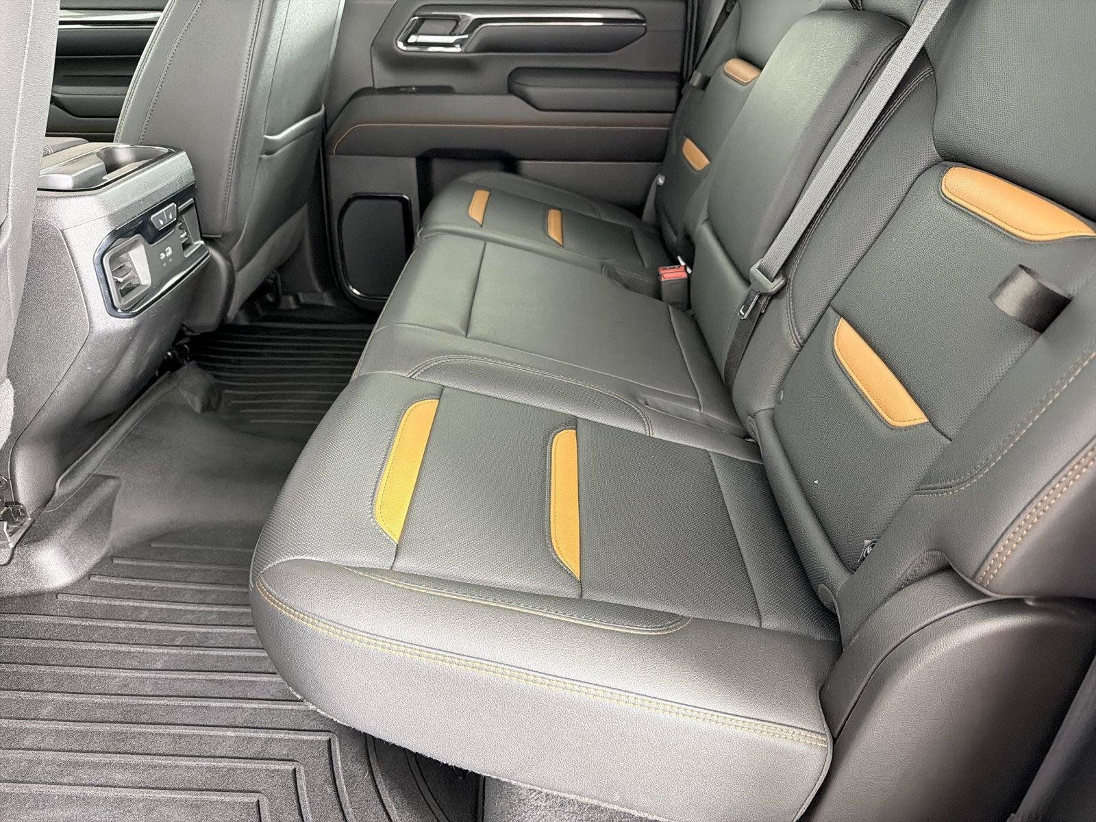 Certified 2024 GMC Sierra 2500 AT4 w/ AT4 Premium Plus Package AWD/4WD image 18
