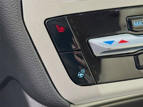 Used 2022 Ford Explorer XLT w/ Equipment Group 202A image 20