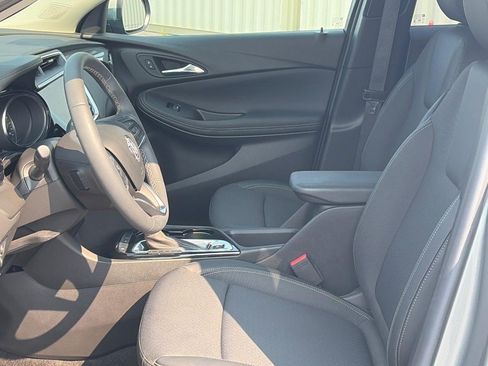 Used 2023 Buick Encore GX Select w/ Sport Touring Package FWD image 17