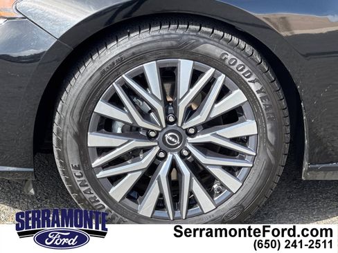 Used 2024 Nissan Altima 2.5 SV image 26