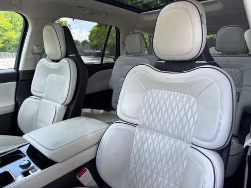 Used 2021 Lincoln Aviator Black Label w/ Dynamic Handling Package AWD/4WD image 3