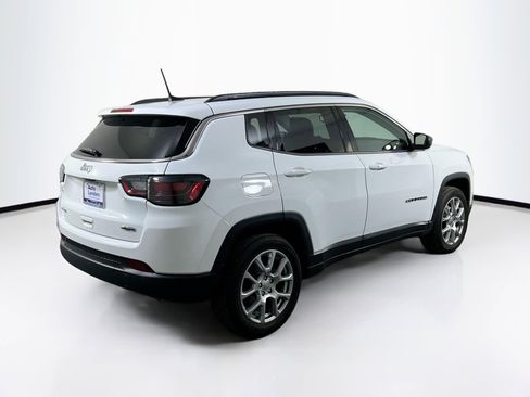 Used 2022 Jeep Compass Latitude w/ Sun and Sound Group image 5