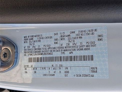 Used 2021 Ford Escape Titanium image 32