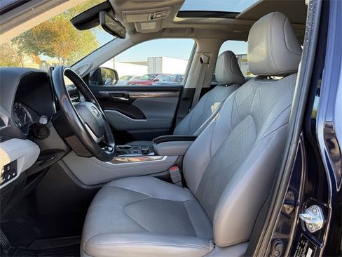 Used 2022 Toyota Highlander Platinum image 27