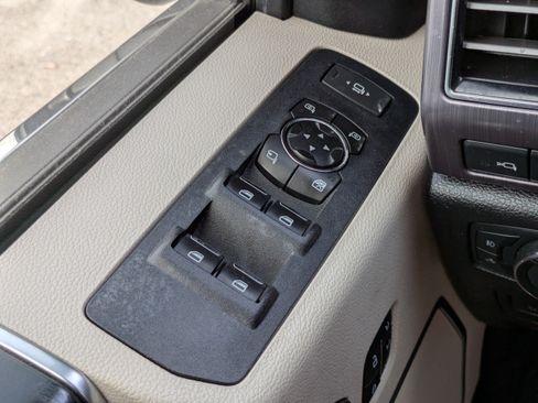 Used 2021 Ford F450 Limited w/ FX4 Off-Road Package AWD/4WD image 32