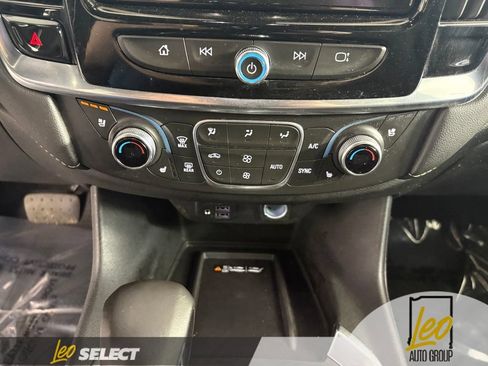 Used 2022 Chevrolet Traverse Premier w/ Redline Edition FWD image 20
