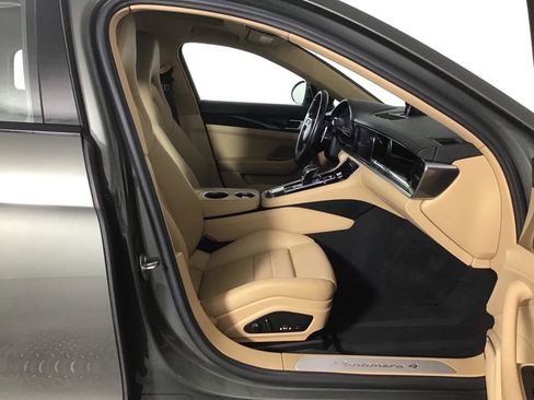 Certified 2022 Porsche Panamera 4 AWD/4WD image 21