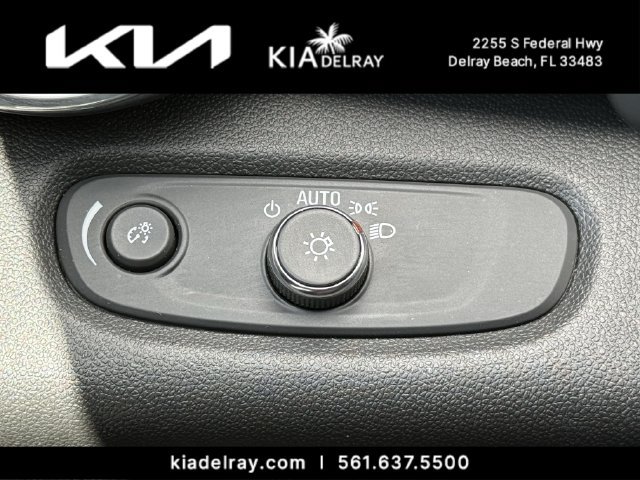 Used 2024 Chevrolet Trax LT FWD image 25