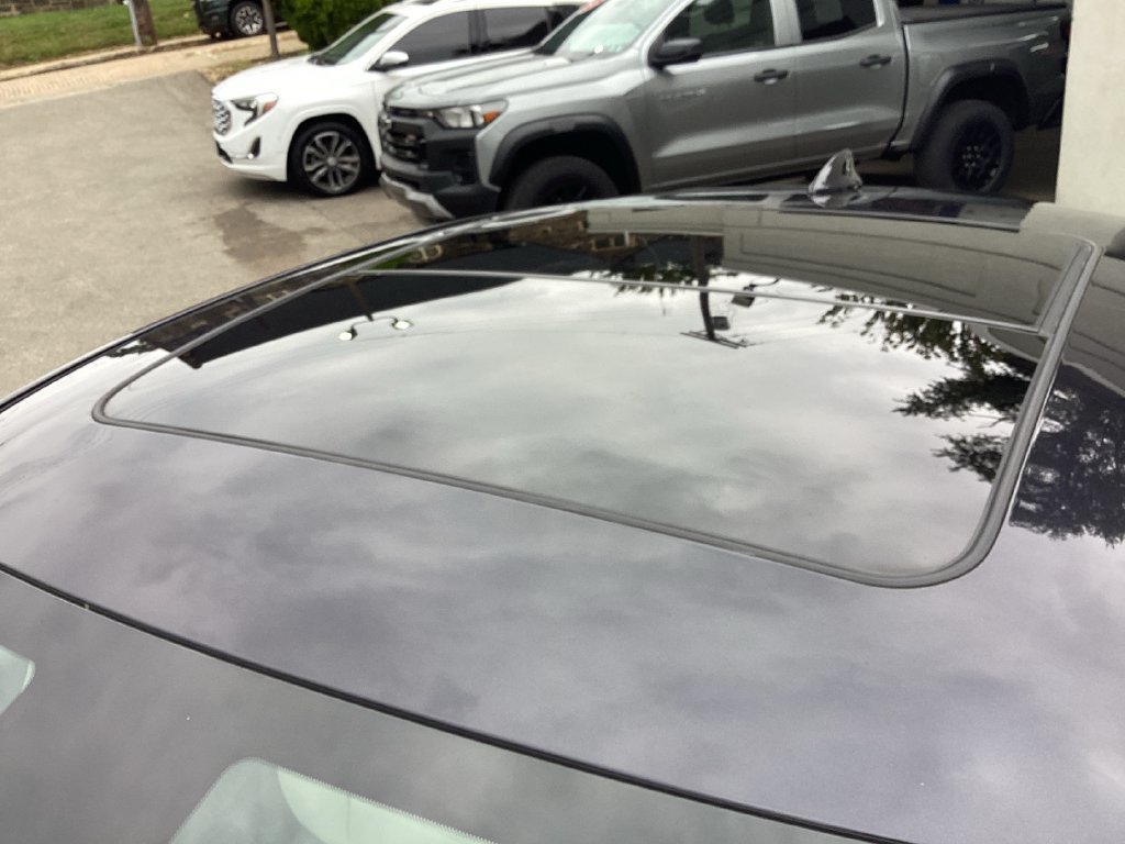 Used 2022 Chevrolet Malibu Premier FWD image 10