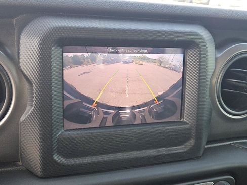 Used 2023 Jeep Wrangler Unlimited Sport AWD/4WD image 14