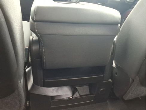 Used 2015 GMC Sierra 1500 SLE w/ SLE Value Package AWD/4WD image 8