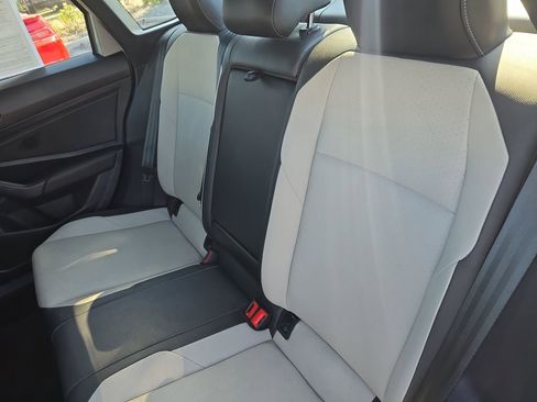 Used 2021 Volkswagen Jetta R-Line w/ R-Line Cold Weather Package image 10