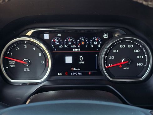 Used 2021 Chevrolet Suburban Z71 w/ Z71 Off-Road Package image 15