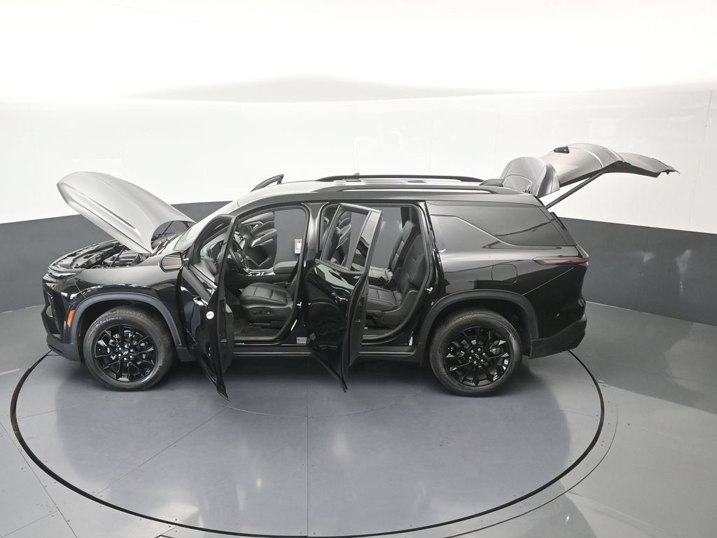 Used 2024 Chevrolet Traverse LT w/ Midnight/Sport Edition FWD image 73