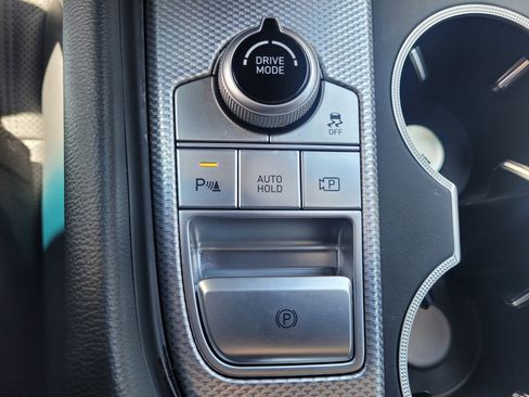 Used 2022 Genesis G70 2.0T w/ Prestige Package image 24