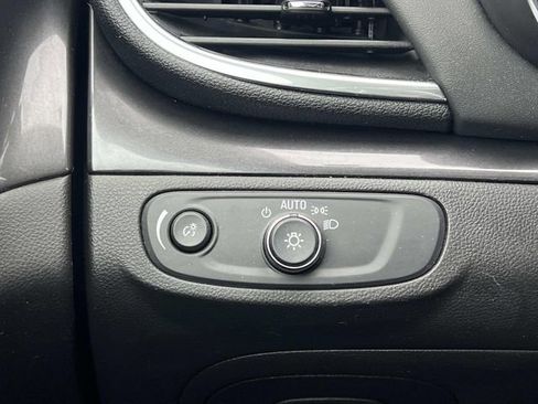 Certified 2022 Buick Encore Preferred w/ Safety Package II image 27