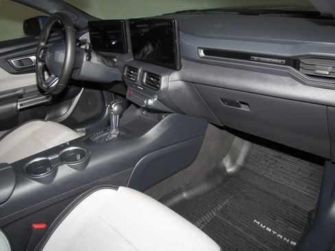 Used 2024 Ford Mustang Coupe image 18