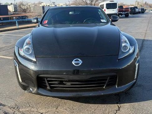 Used 2020 Nissan 370Z Coupe image 2