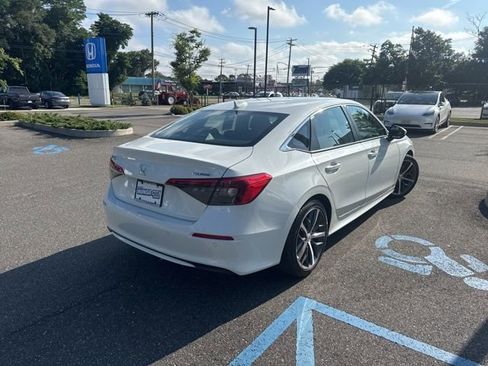 Certified 2022 Honda Civic Touring image 4