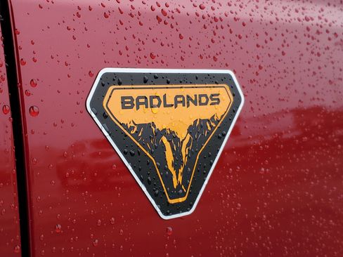 Used 2025 Ford Bronco Badlands image 6