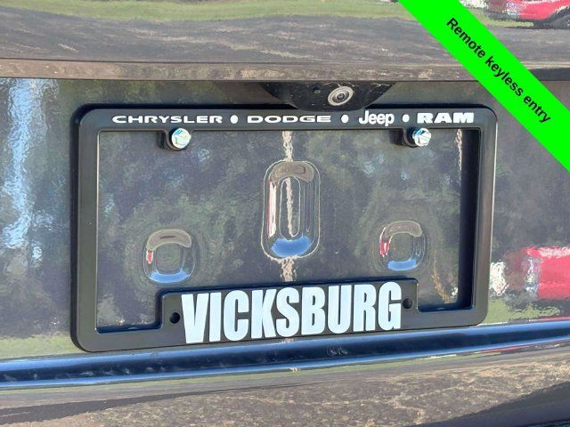 Used 2024 Jeep Grand Cherokee Summit AWD/4WD image 43