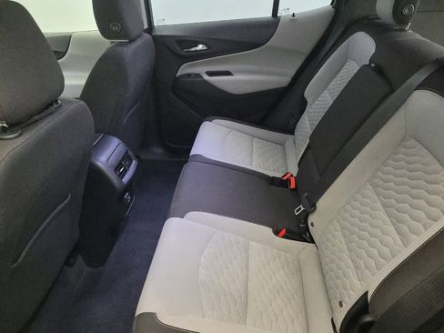 Used 2020 Chevrolet Equinox LS image 18