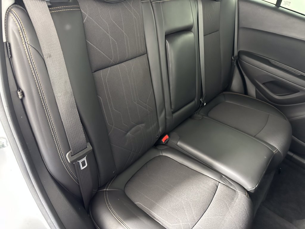 Used 2020 Chevrolet Trax LT w/ Driver Confidence Package FWD image 28