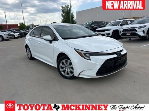 Used 2024 Toyota Corolla LE FWD image 1