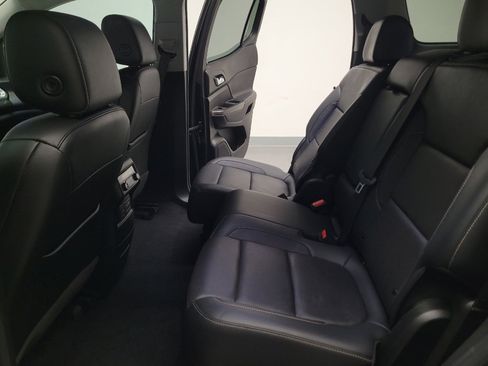 Used 2020 GMC Acadia SLT FWD image 18
