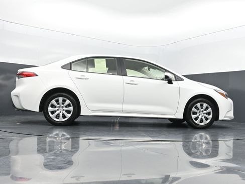 Used 2026 Toyota Corolla LE FWD image 41