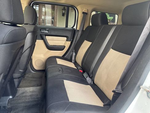 Used 2008 HUMMER H3 image 10