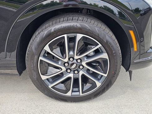 New 2026 Cadillac Optiq Sport 1 AWD/4WD image 9