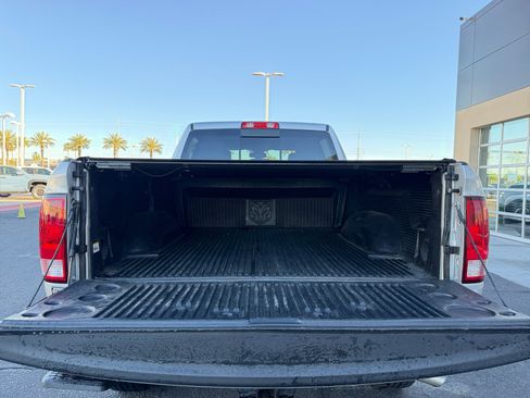 Used 2018 RAM 2500 Big Horn image 32