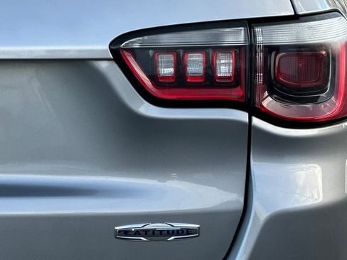 Used 2024 Jeep Compass Latitude image 46